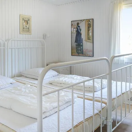 Vakantiehuis Awesome Home In Albaek With Sauna *